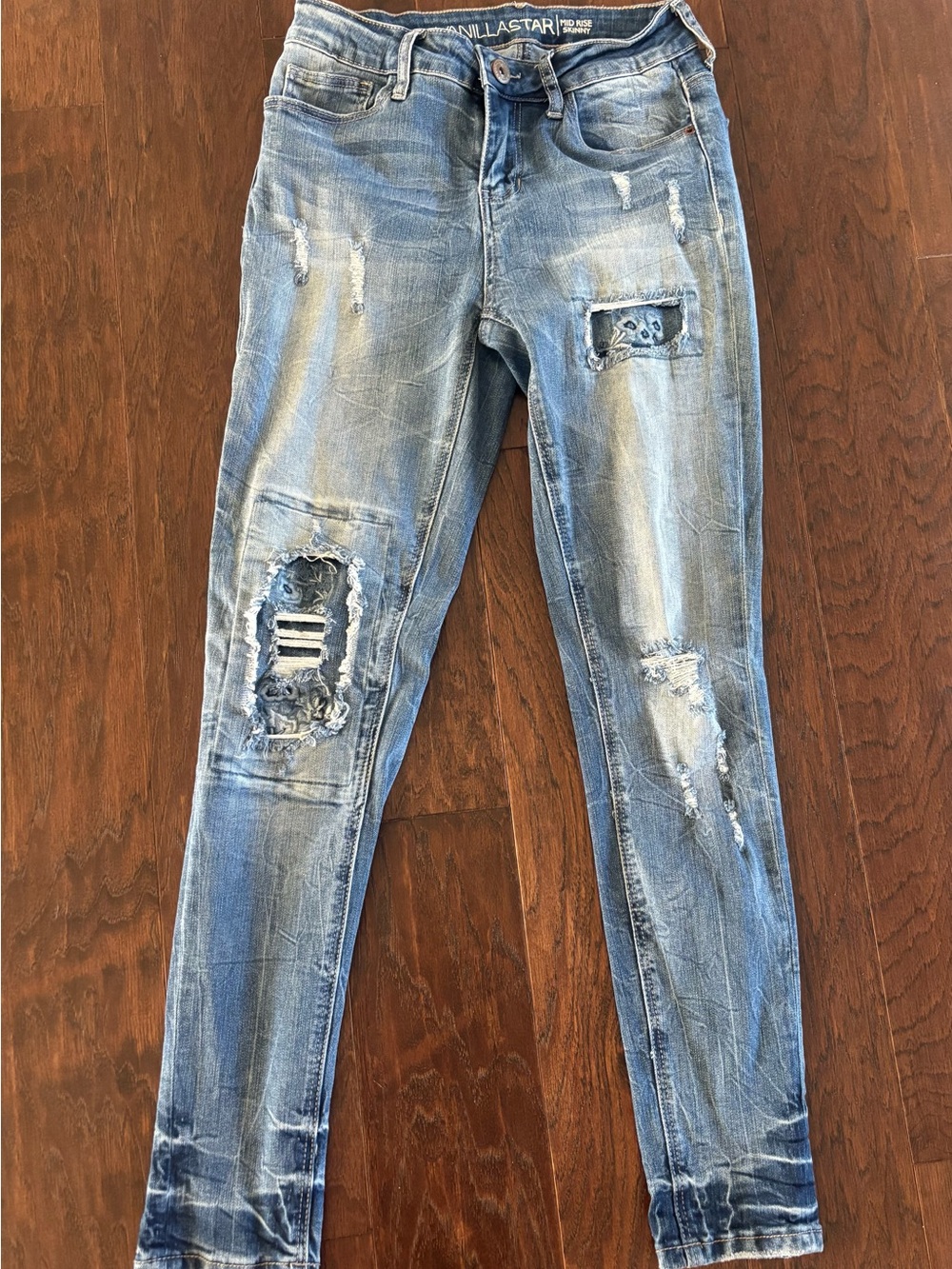 Vanilla Star Light Blue Distressed Skinny Jeans